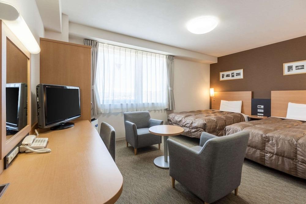 Comfort Hotel Хиконе Экстерьер фото